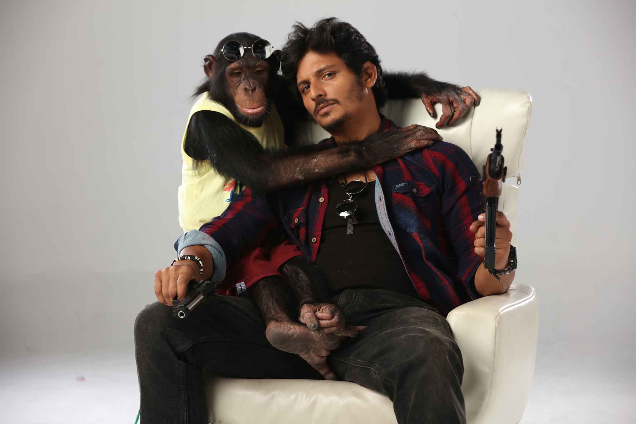 జీవ గొరిల్లా మూవీ పోస్టర్స్