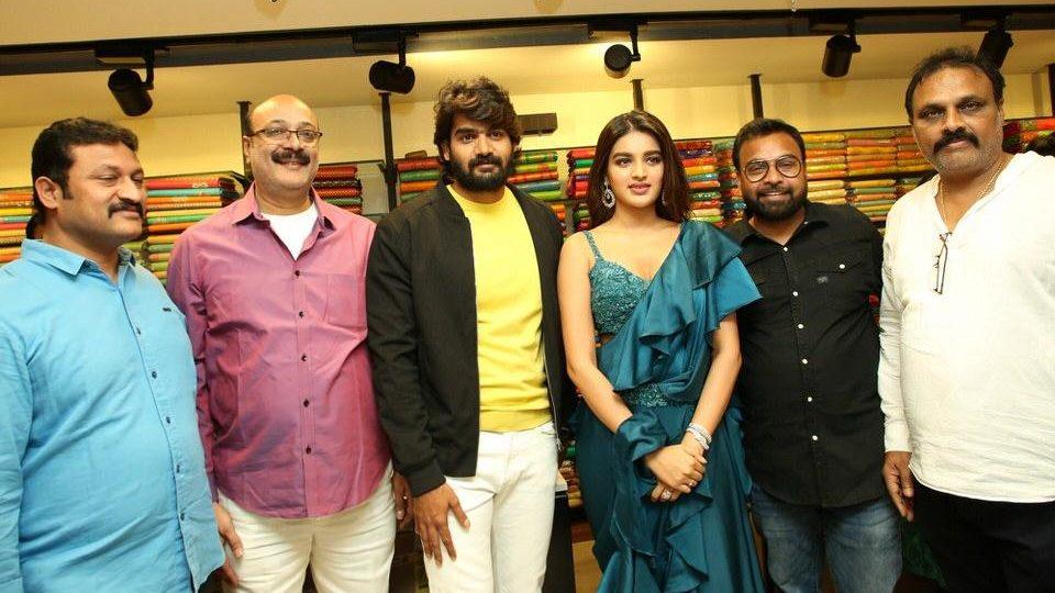 నిధి అగర్వాల్ ఫొటోస్ – కే ఎల్ ఎమ్ మాల్ ఓపెనింగ్