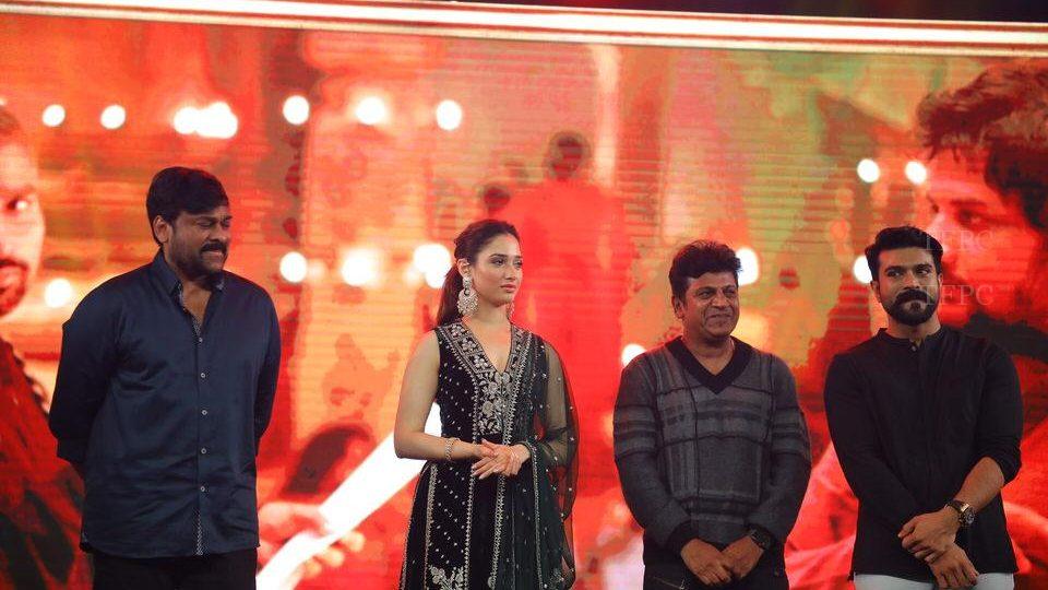 సైరా కన్నడ ప్రీ రిలీజ్ ఈవెంట్ ఫొటోస్