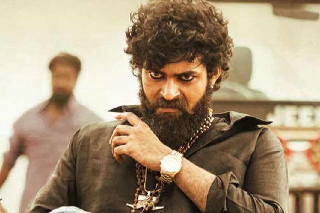 గద్దలకొండ గణేష్ గత్తరలేపాడు