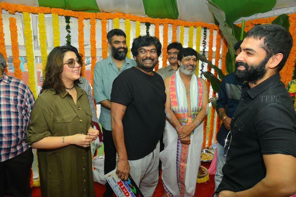 రామ్ పోతినేని రెడ్ మూవీ ముహూర్తం ఫొటోస్
