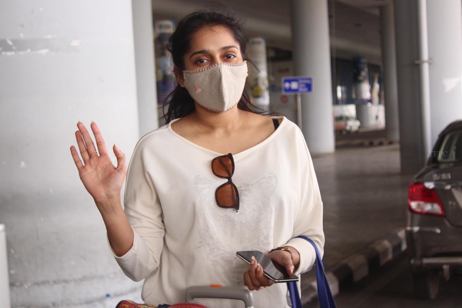 రష్మి గౌతమ్ ఫోటోలు