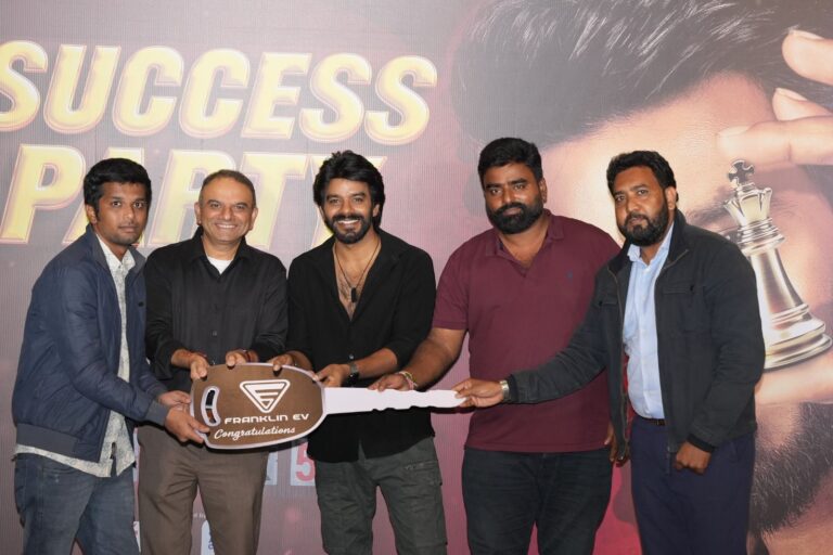 సర్కార్ తో ఆట విన్నర్స్ కు ఫ్రాంక్లిన్ ఈవీ బైక్స్ అందజేసిన ‘ఆహా’
