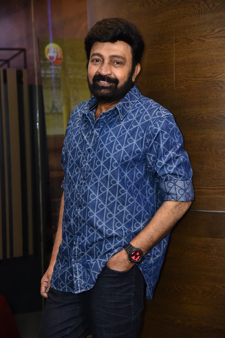 రాజశేఖర్ కు గాయాలు. సర్జరీ?
