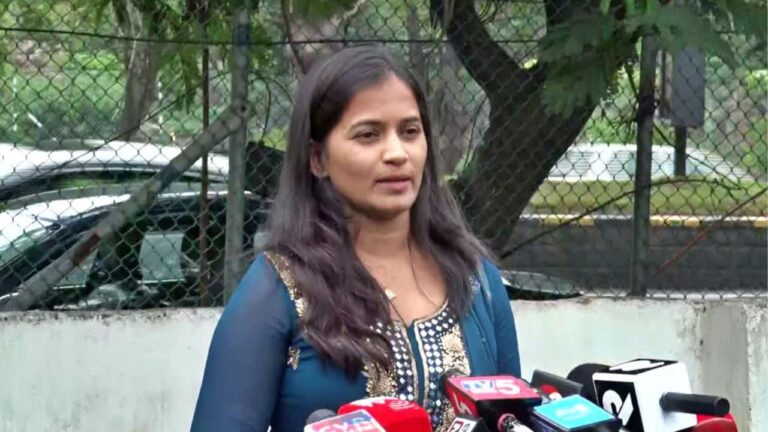 మద్యం మత్తులో హల్చల్ చేసిన రాజతరుణ్ మాజీ ప్రియురాలు లావణ్య