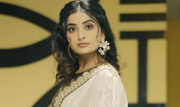 భక్తి ద్వారా ప్రజలకు మనశ్శాంతి కలుగుతుంది అంటూ సబ్స్క్రిప్షన్ పై క్లారిటీ ఇచ్చిన హీరోయిన్ అనన్య నాగళ్ళ