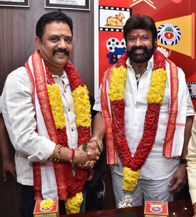 నూతన ఆంధ్ర ప్రదేశ్ ఎఫ్డిసి కార్యవర్గ ప్రమాణ స్వీకారానికి ముఖ్యఅతిథిగా హాజరైన నందమూరి బాలకృష్ణ, సినిమాటోగ్రఫీ మంత్రి కందుల దుర్గేష్