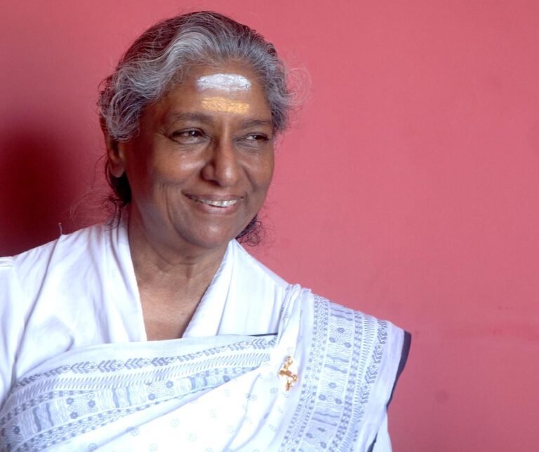 గానకోకిల జానకి కన్నుమూత