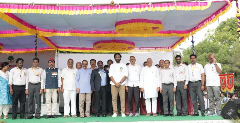 స్వాతంత్ర్య దినోత్సవం సందర్భంగా తిరుపతిలో 20 వేల మంది విద్యార్థులతో ఘనంగా ‘హర్ ఘర్ తిరంగ’ కార్యక్రమం