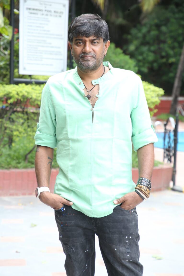 కుటుంబ సంబంధాలు, సాంస్కృతిక విశేషాలు, సంగీత ప్రపంచం అన్నీ కలిసి రావాలని కోరుకున్నాను – జగమే సంగీతం’ దర్శకుడు పల్నాటి సూర్య ప్రతాప్