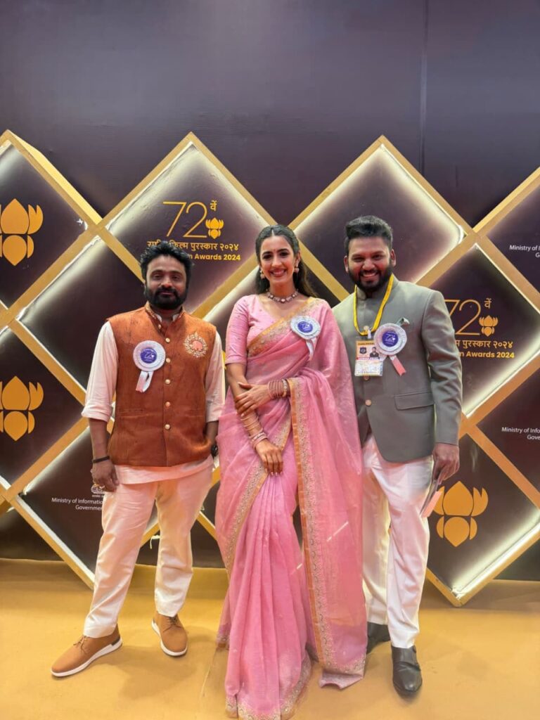 ‘కమిటీ కుర్రోళ్లు’ చిత్రానికి 72వ జాతీయ అవార్డు అందుకున్న నిహారిక కొణిదెల