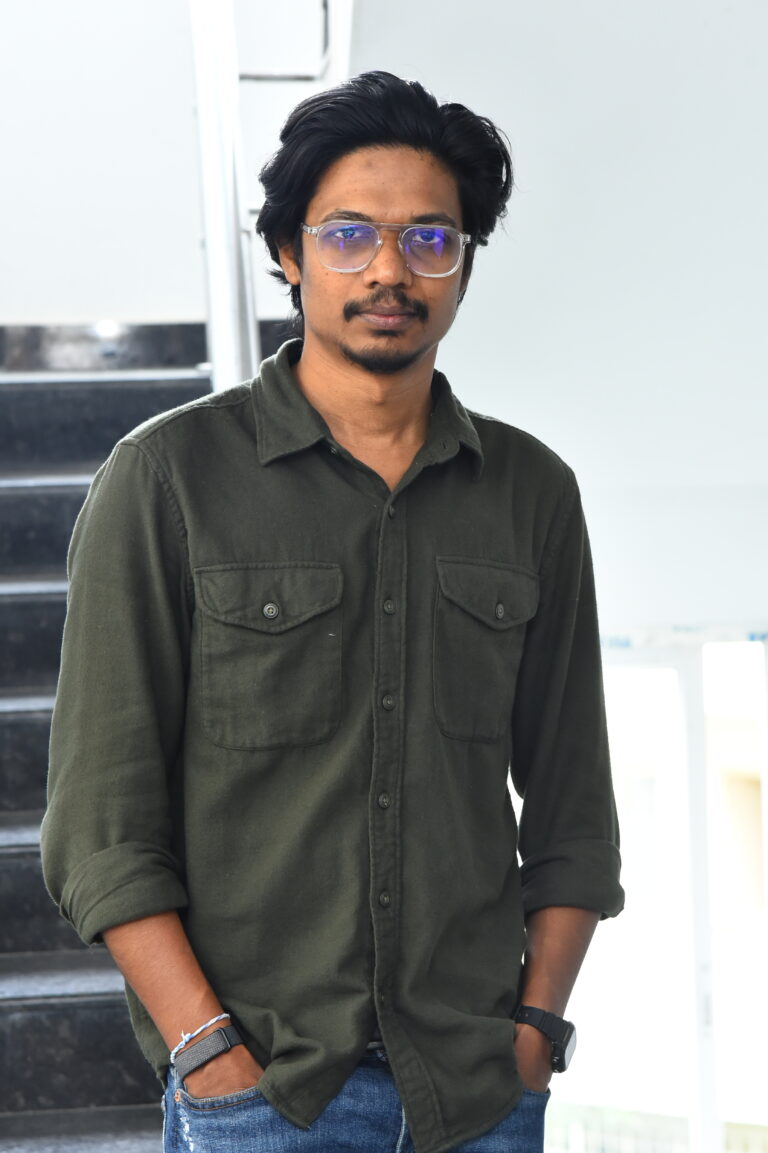 మా నాన్న గారి నిజజీవితం ఆధారంగా 90s, అదే వెబ్ సిరీస్ బాటలోనే ‘ఎపిక్ – ఫస్ట్ సెమిస్టర్’ : దర్శకుడు ఆదిత్య హాసన్